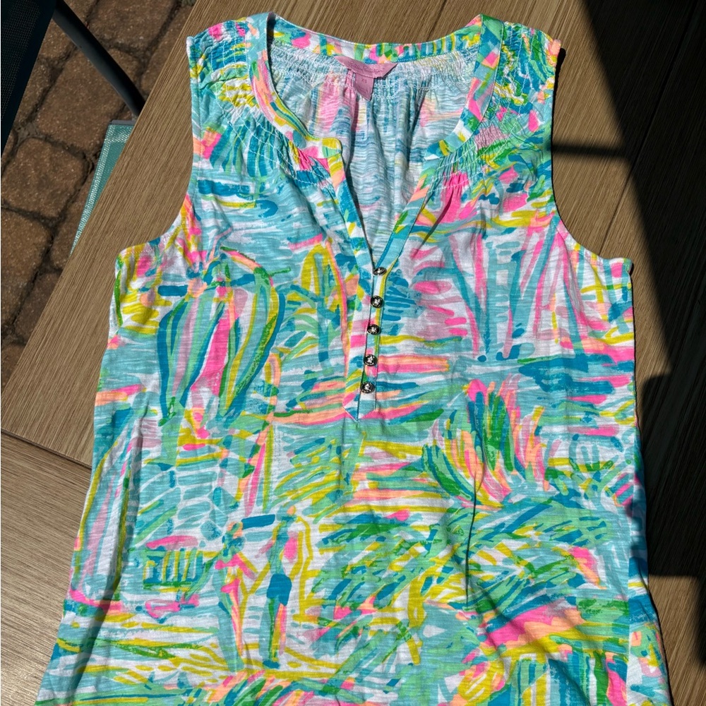 NWOT Lily Pulitzer Sleeveless Top with Button Detail